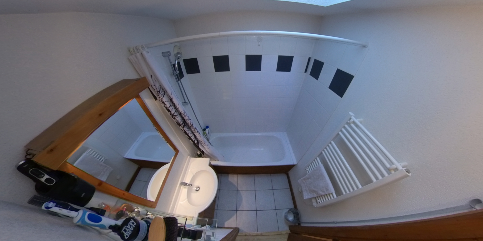 IMG_20200404_092248_00_HDR_2020-04-04_12-50-21_screenshot